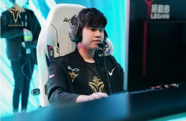 每一任教练 每一任教练