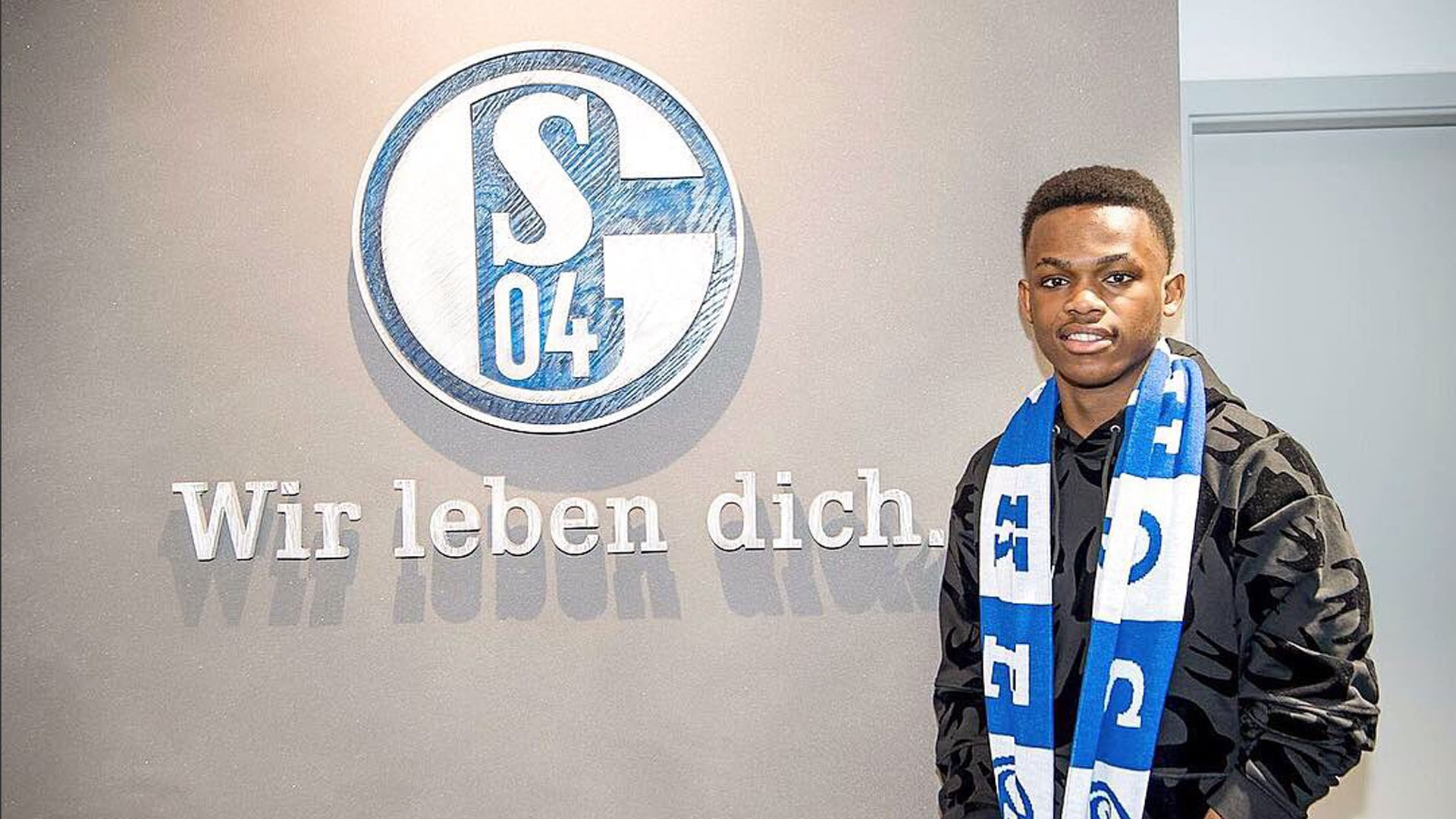 的边路突破 的边路突破