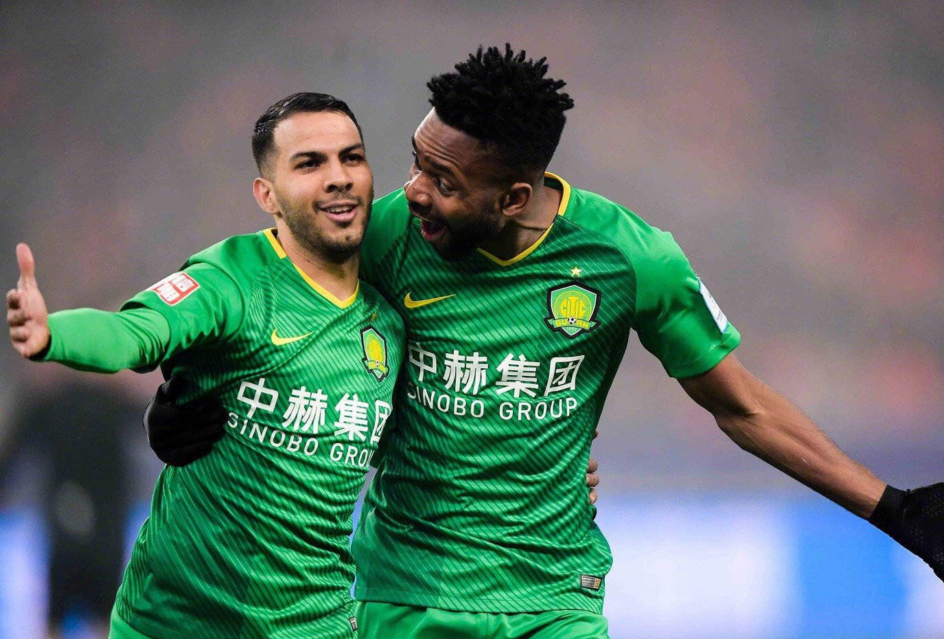 也迫使阿尔 也迫使阿尔