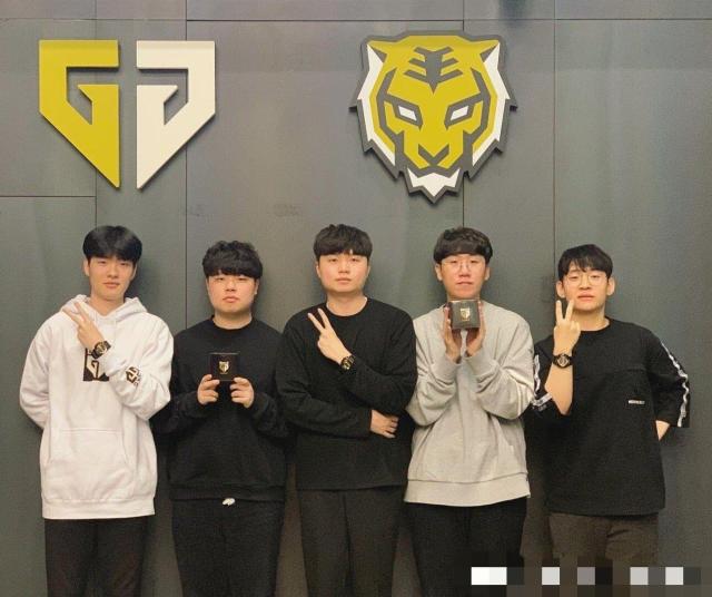 山队的旅行 山队的旅行